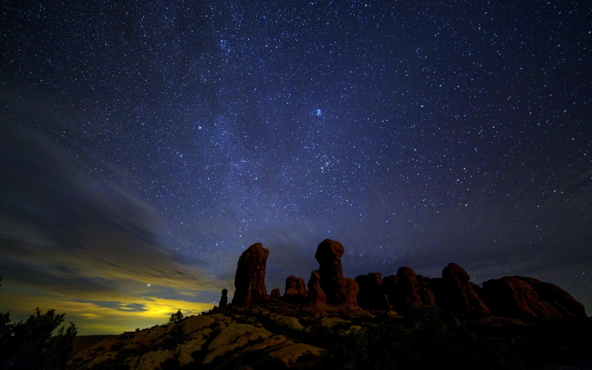 小红书24小时自助点赞是真的吗？小红书评论低价下单靠谱吗？哪里有靠谱的小红书涨粉网站？